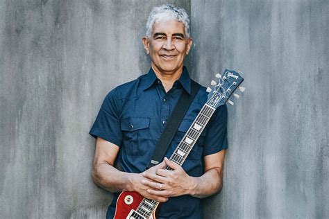 As Foo Fighters return with a new album, we talk to Foo guitarists Chris Shiflett and Pat Smear to find out what makes the guitars in one of the world’s biggest bands keep …